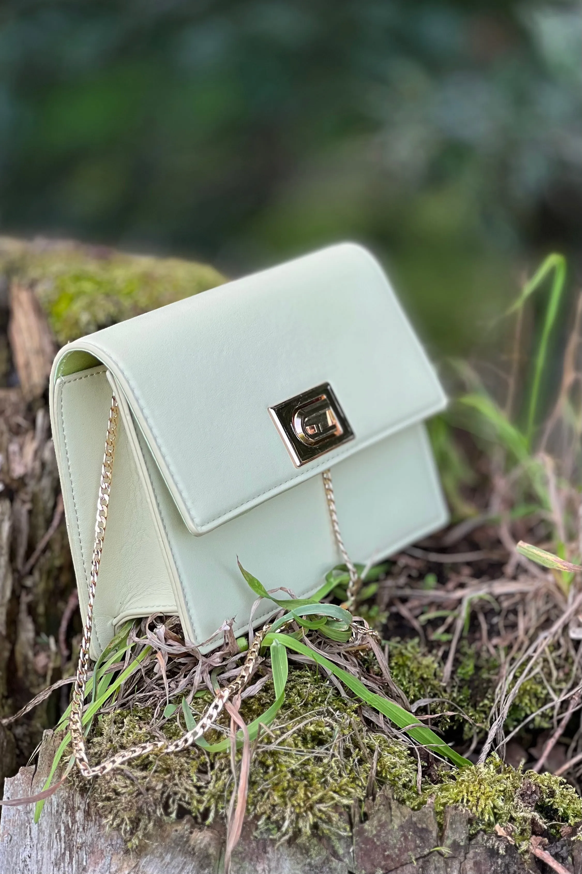 Darling Clutch - Pastel Yellow