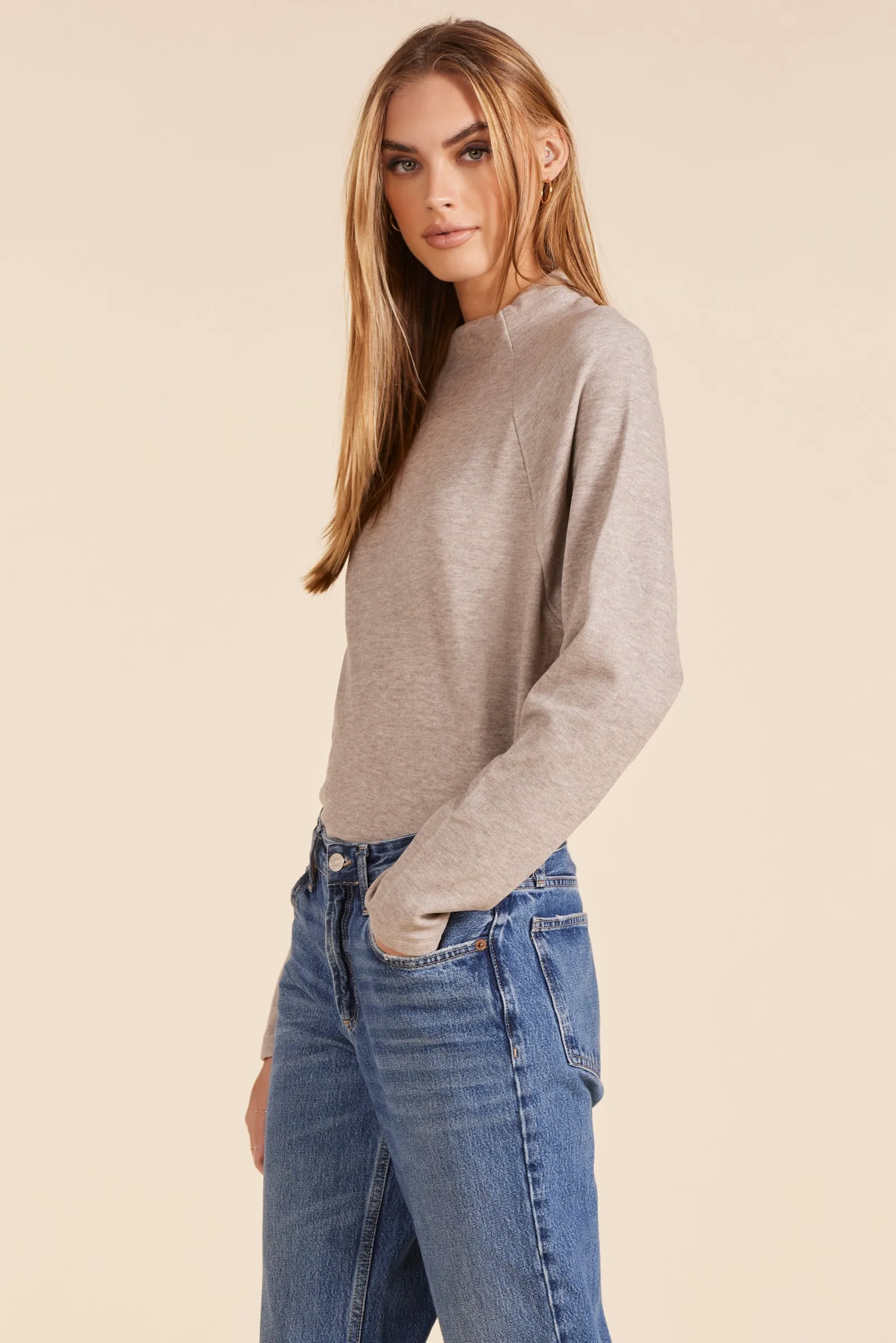 RAGLAN MOCK NECK TOP